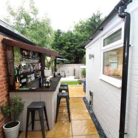 The Villas, Newly Refurbished Modern Home - Free Parking, Prime, Netflix Buckingham Bagian luar foto