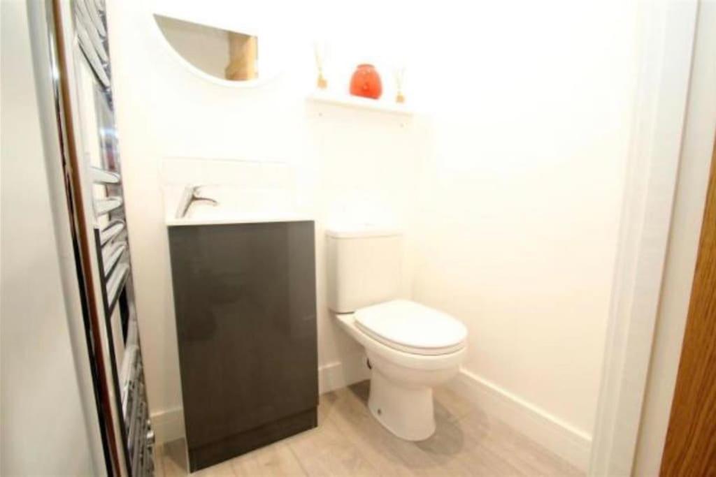 The Villas, Newly Refurbished Modern Home - Free Parking, Prime, Netflix Buckingham Bagian luar foto